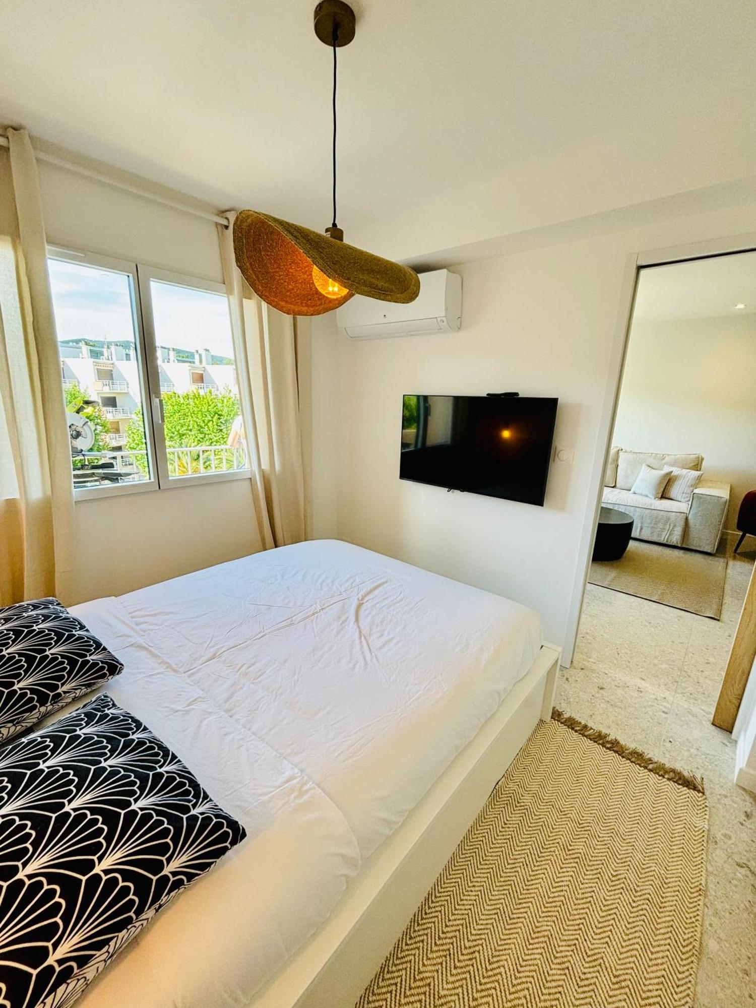 Appartement 5*, Vue Mer Et Acces Plage Cavalaire-sur-Mer Exterior photo